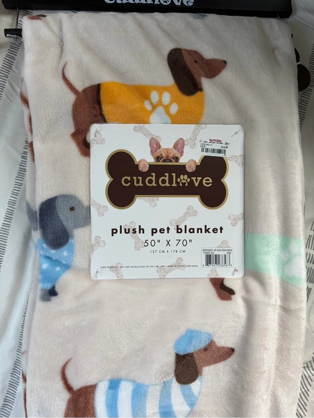 Cuddl·ove Plush Pet Blanket - Cream with Multicolor Dachshund Print